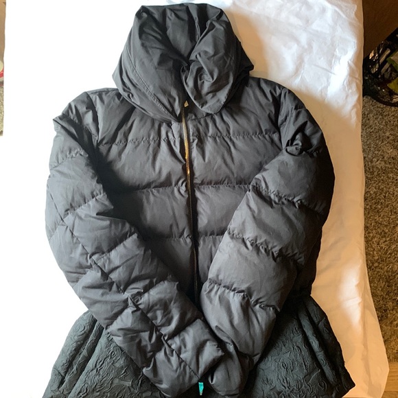Carolina Herrera womens puffer jacket - Picture 1 of 9